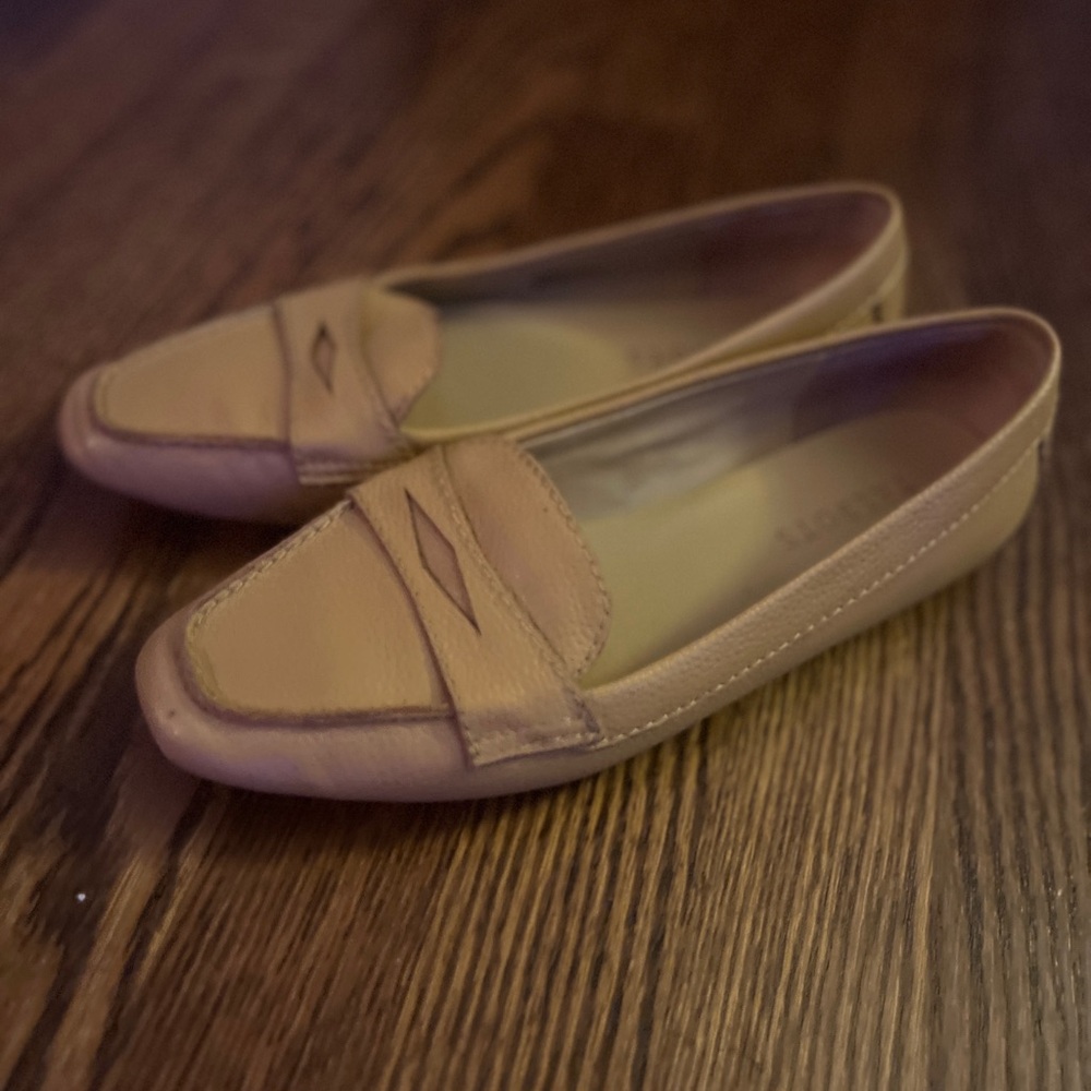 Talbots Women's Classic Tan Flats